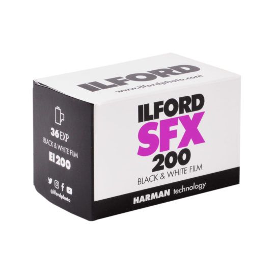 Film ILFORD SFX 200 black & white