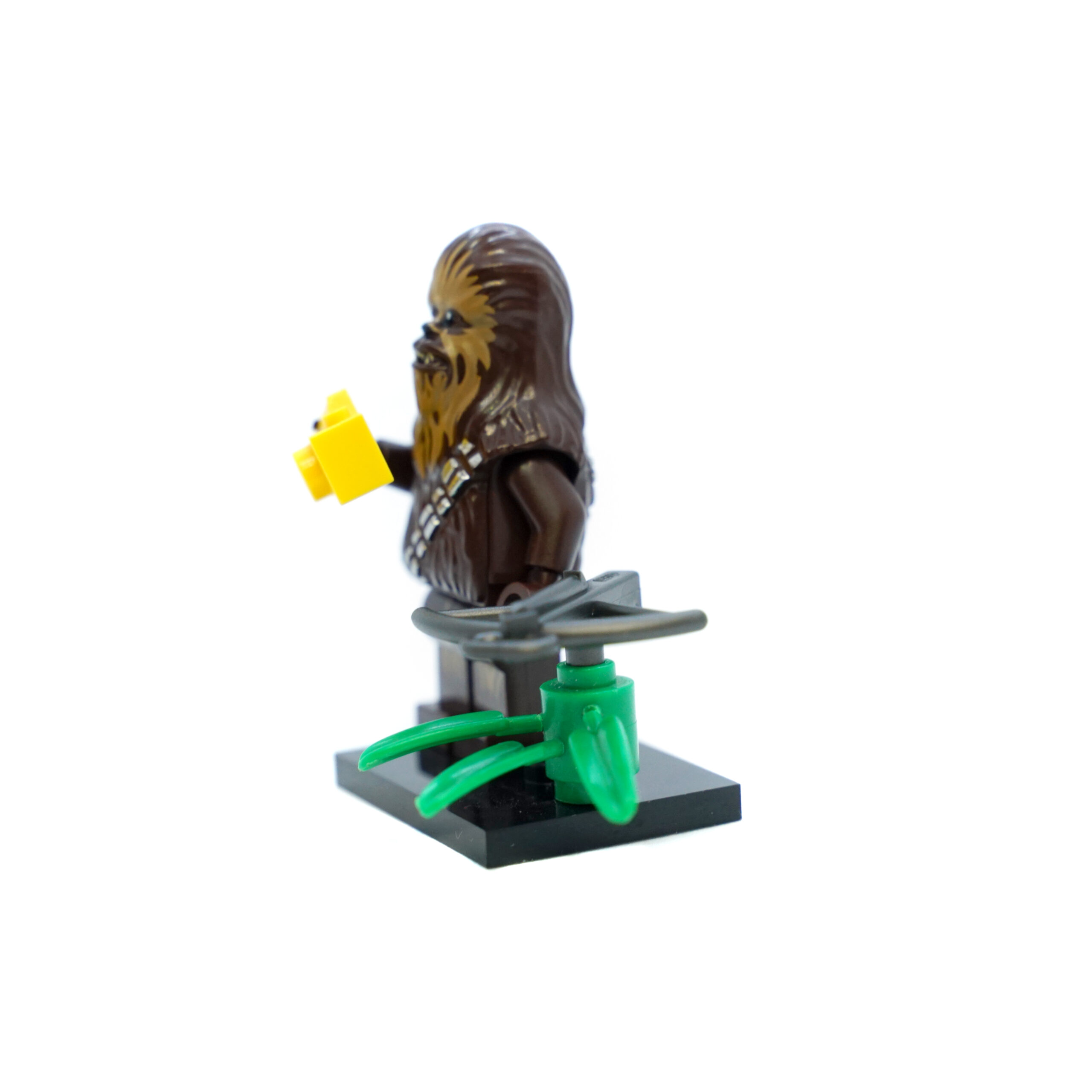Figurka LEGO Chewbacca z kuszą